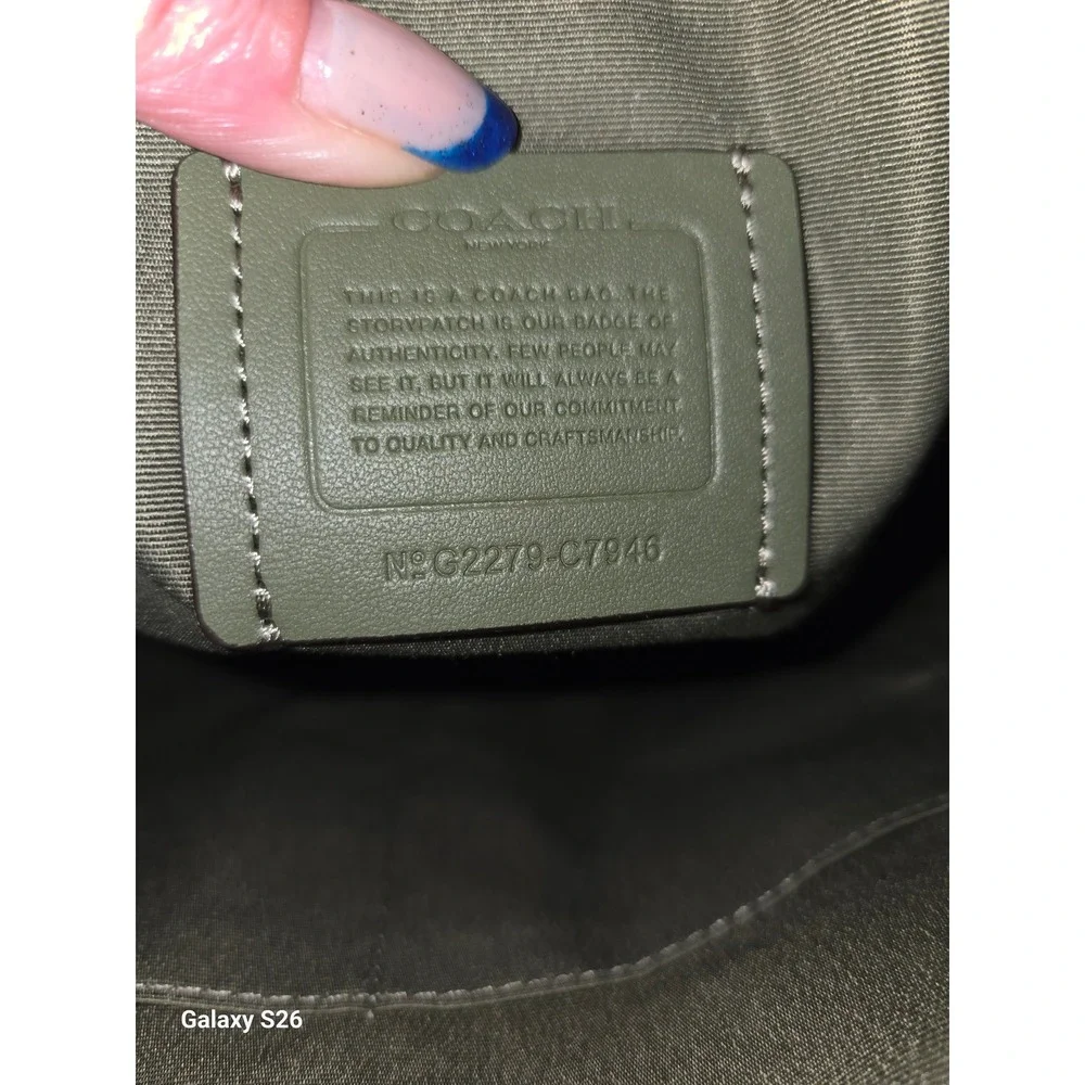 Coach zip top